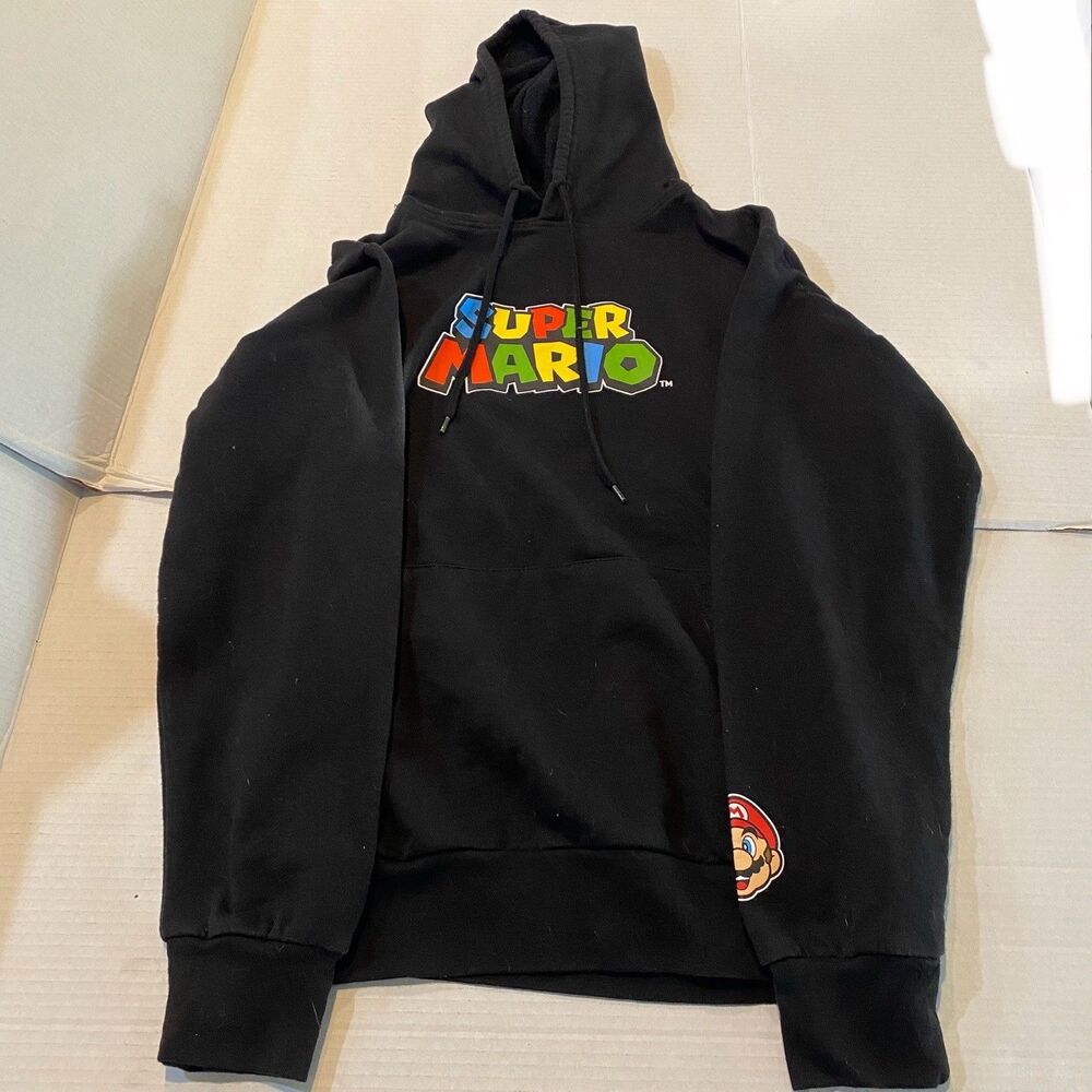 Super Mario Nintendo Hoodie Small Gray Pullover Sweatshirt W/Pocket  EUC